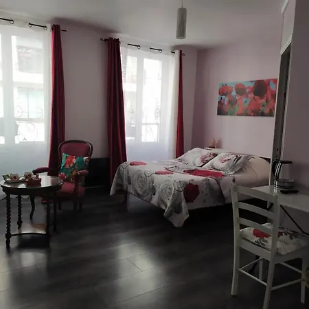Les Coquelicots Hotell Montrouge