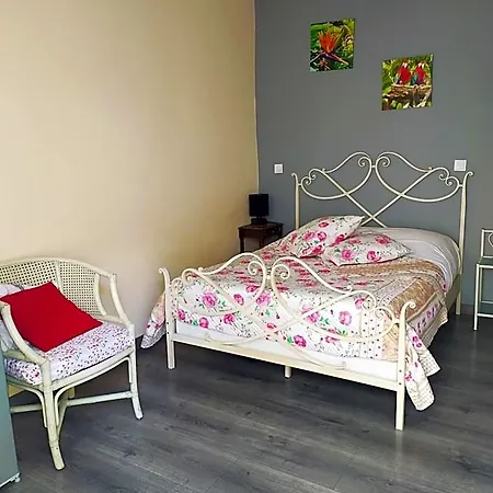 Les Coquelicots Otel *