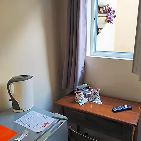 Hotel Les Coquelicots Montrouge