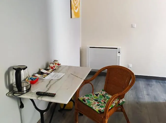 Отель Les Coquelicots *